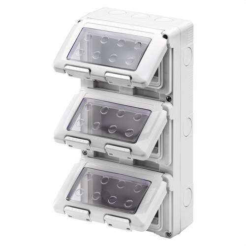 Boîte de surface pour mécanismes SYSTEM 12 modules IP55 avec la référence GW27052 de la marque GEWISS