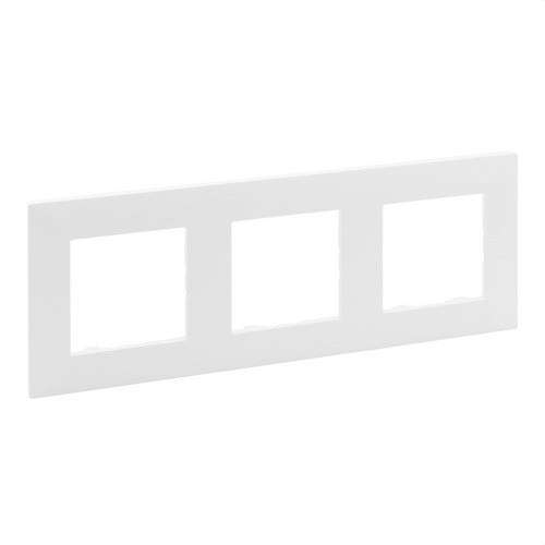 Cadre décoratif de 3 éléments blanc mat Niloé Step avec la référence 864173 de la marque LEGRAND
