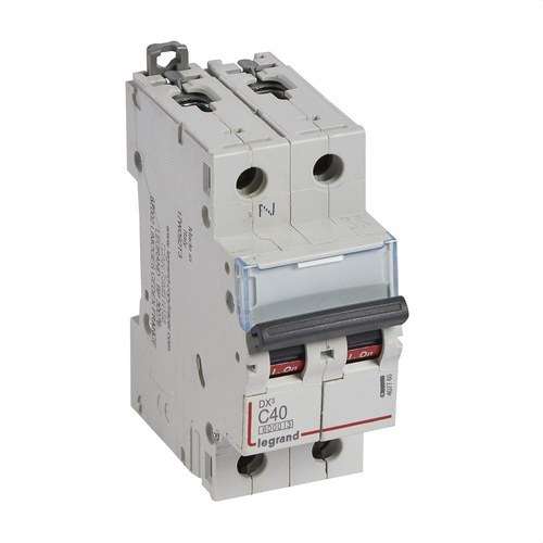 Disjoncteur DX3 P+N 40A Courbe C 6/10kA avec la référence 407760 de la marque LEGRAND