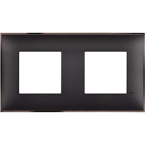 Cadre décoratif pour 2x2 modules nickel noir Classia avec la référence R4802M2BH de la marque BTICINO