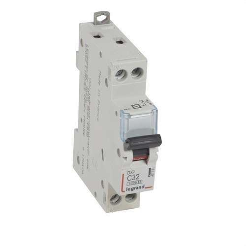 Disjoncteur DX3 1P+N 32A Courbe C 6/10kA avec la référence 407731 de la marque LEGRAND