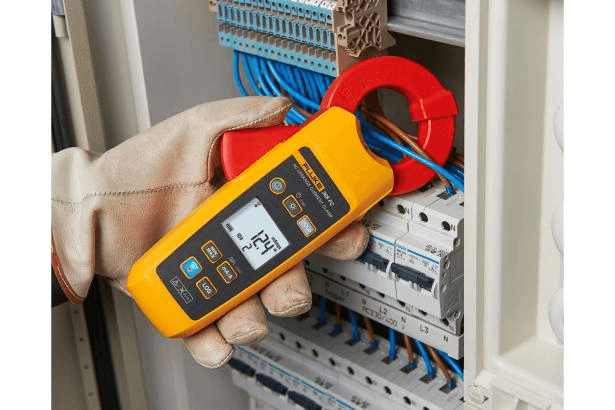 Pince ampèremétrique pour courants de fuite à valeur efficace vraie Fluke 368 FC avec la référence 4709907 de la marque FLUKE